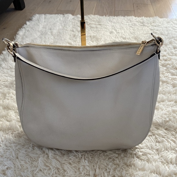 Coach Cream Leather Gold Turn Lock Bag. A1677-36762 - Picture 3 of 12